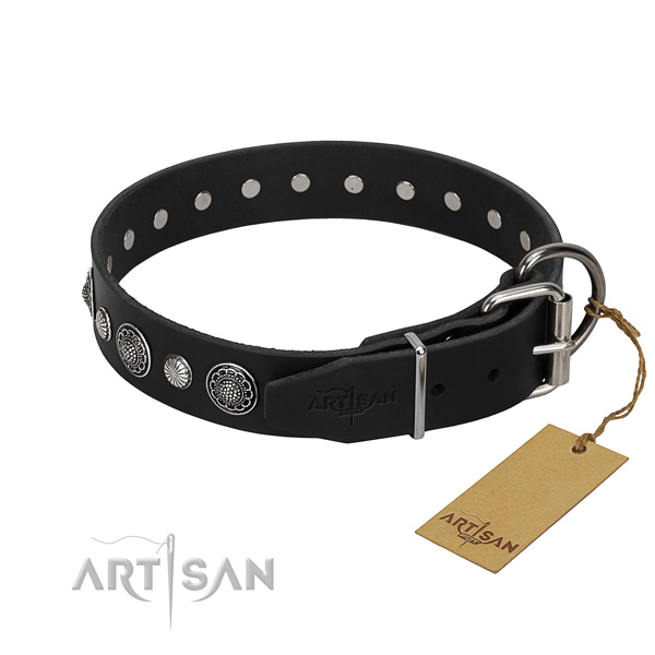 Top quality genuine leather dog collar with fashionable studs