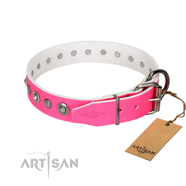 Top quality genuine leather dog collar with exquisite studs